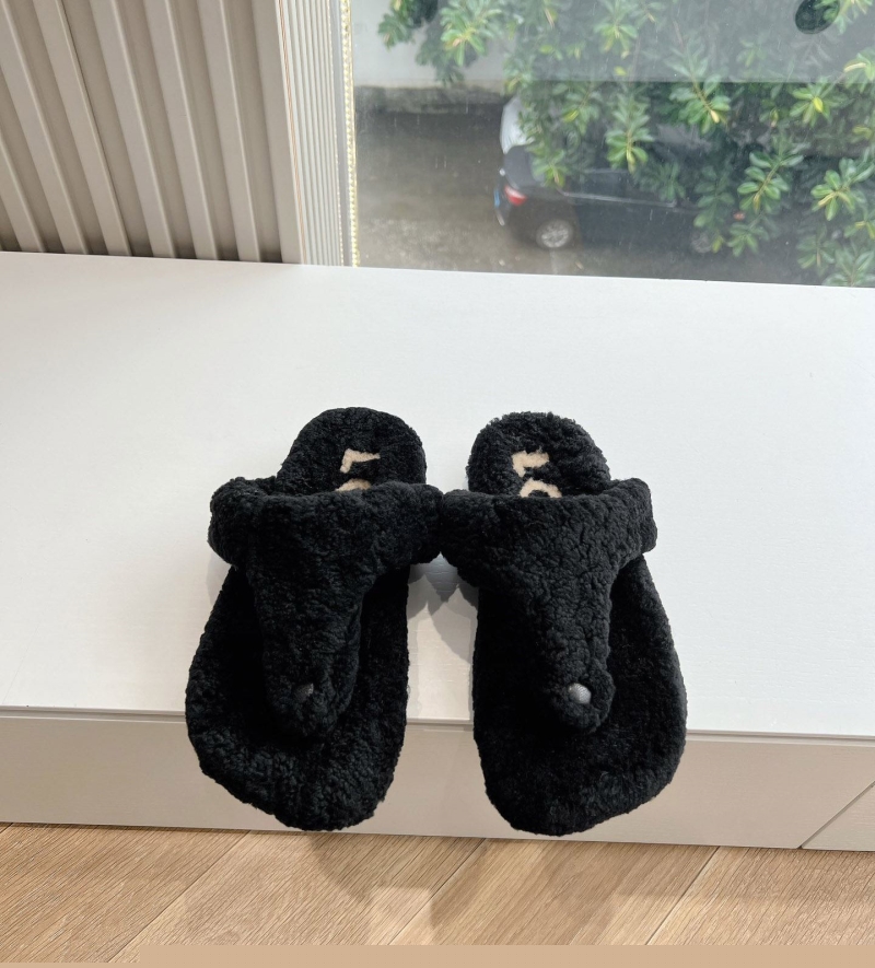 l*ew* slippers